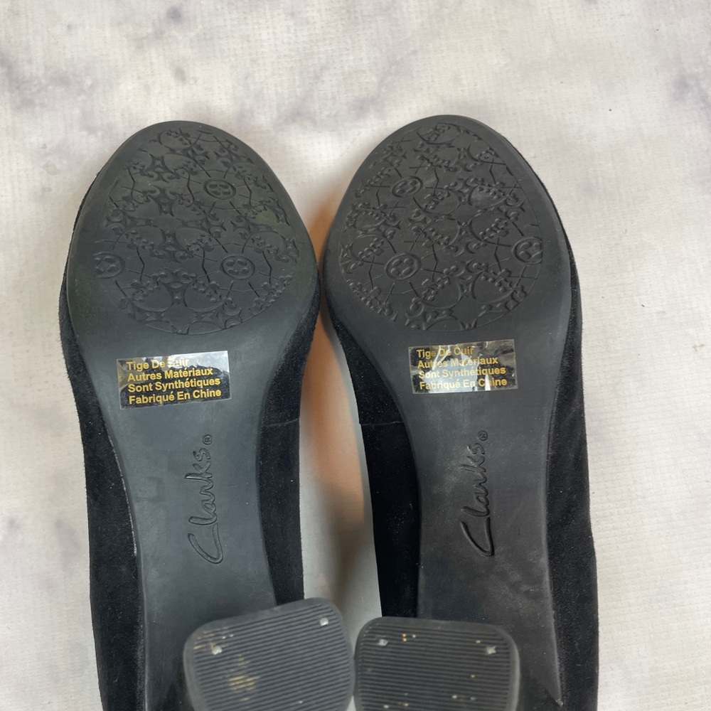 Clarks Classic Black Heels - Picture 7 of 9